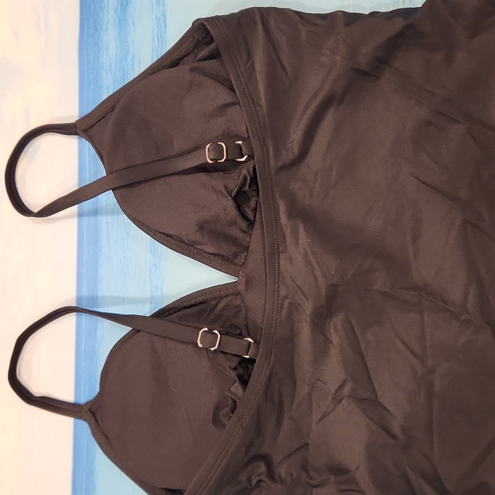 CUPSHE Classic Black One-Piece Swimsuit - Picture 3 of 5